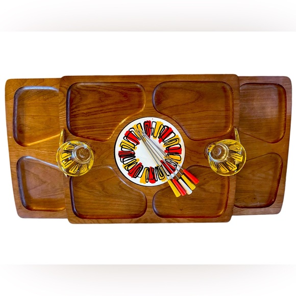 Vintage Hibachi Expandable 2-Tier Tray w/ Accessories - Picture 3 of 10